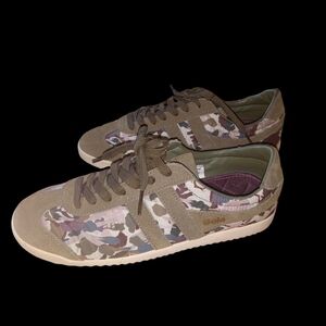 Women's Gola tennis shoes